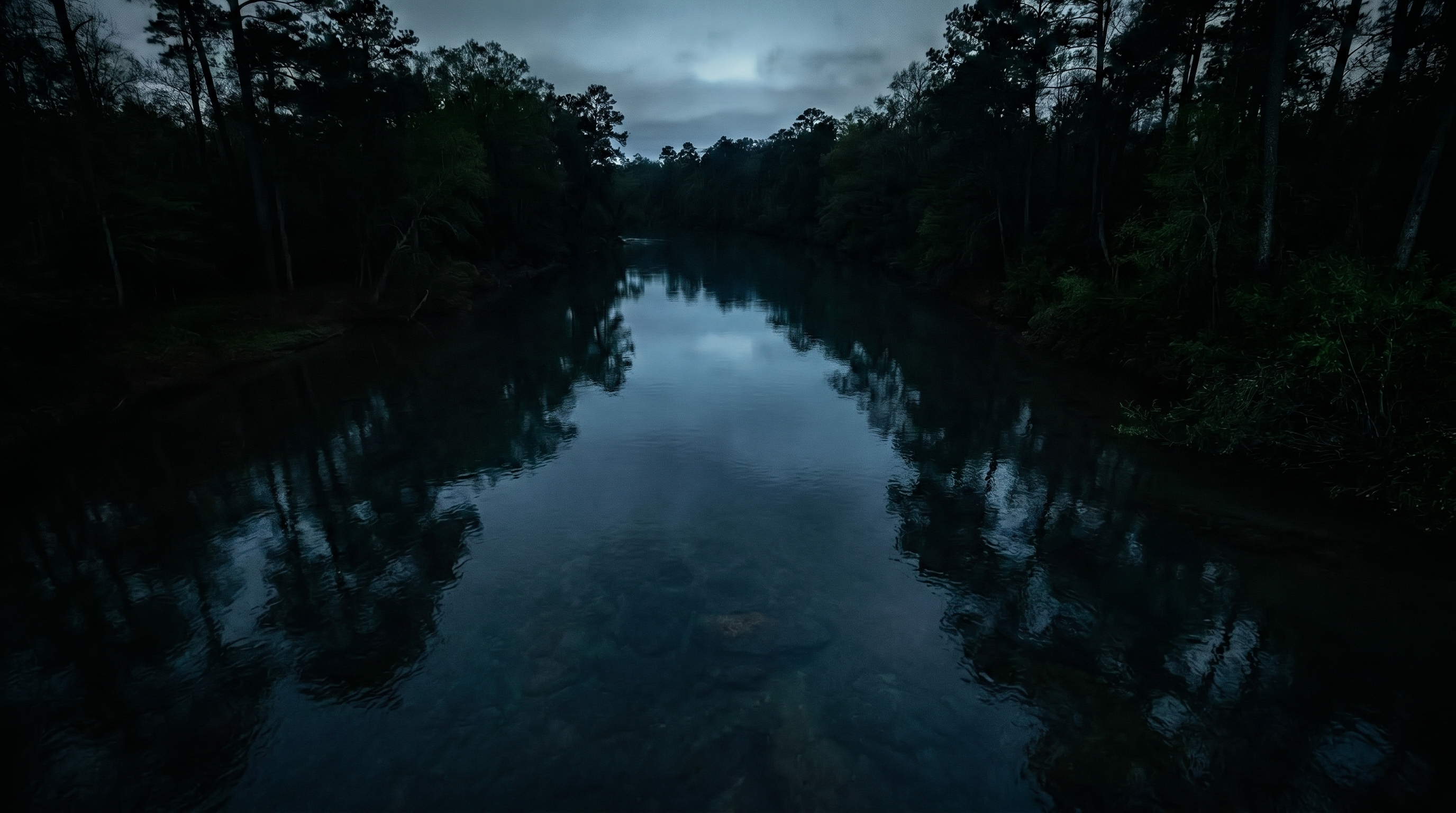 事故直後の川面